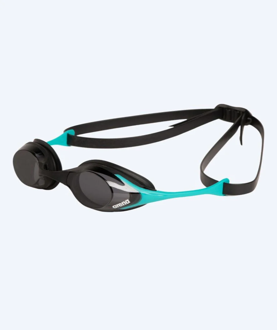 Arena swimming goggles - Cobra SWIPE Smoke - Black/light blue