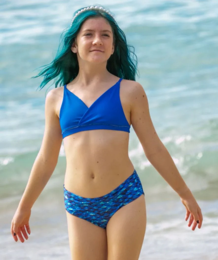 Fin Fun mermaid bikini top for girls without flosses - Arctic Blue - Image 4