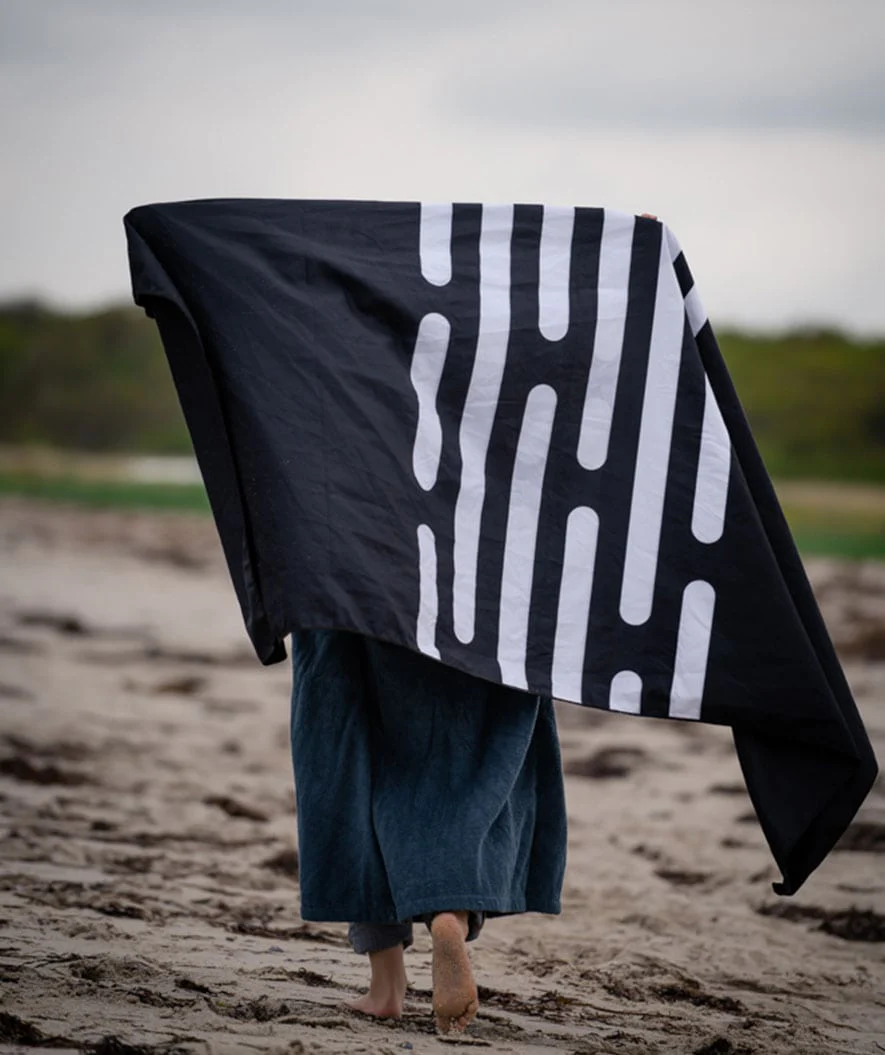 Watery microfiber towel (160 x 80 cm) - Eco Nebraska - Black - Image 13