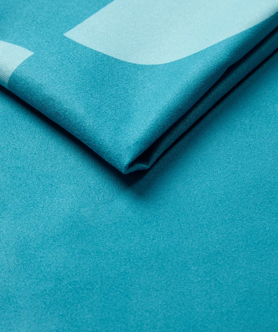 Watery microfiber towel (175 x 110 cm) - Rafferty - Ocean Blue - Image 4