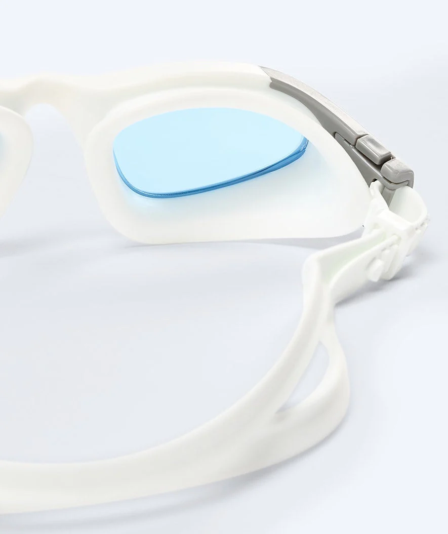 Watery training swimming goggles - Kelvin Active - White/light blue - Image 8