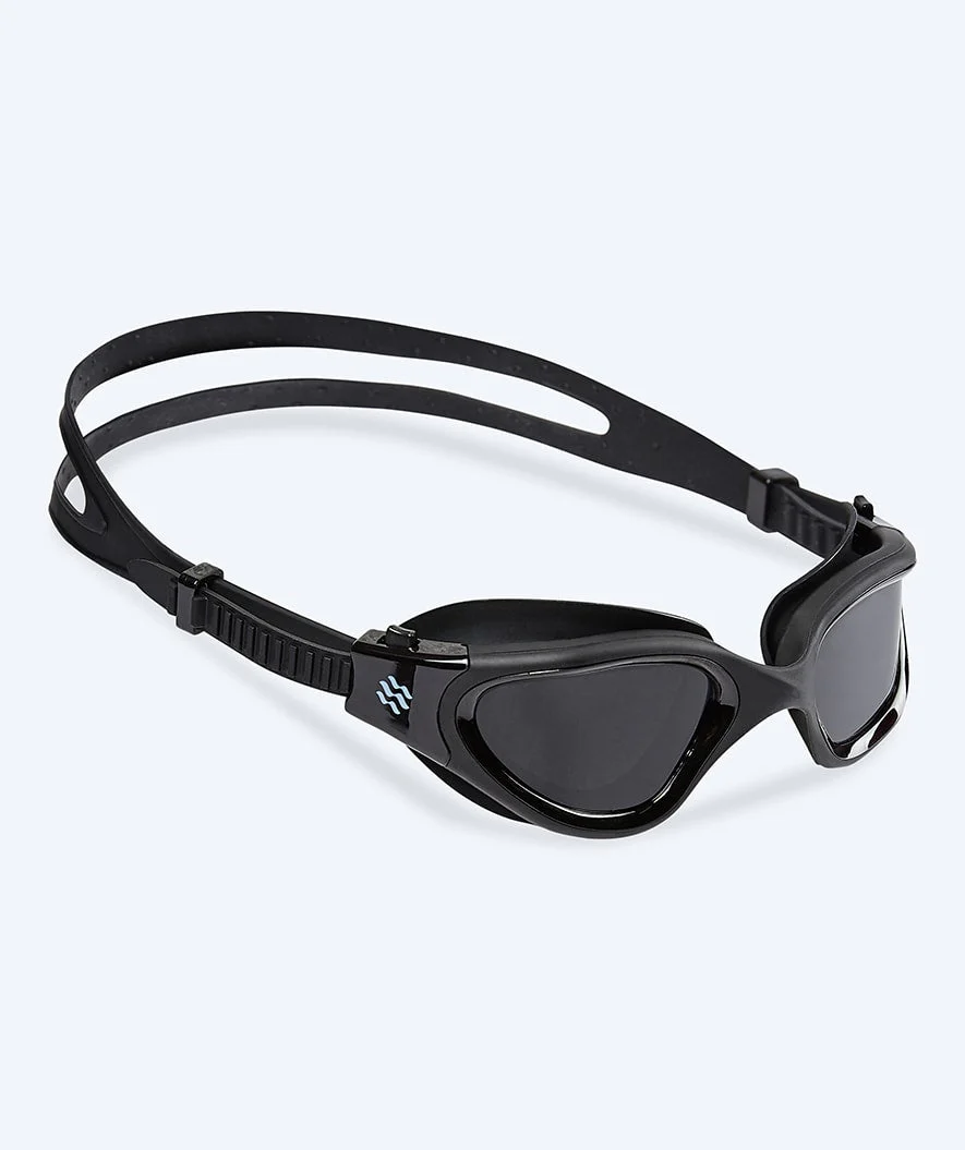 Watery training swimming goggles - Raven Active - Black (Smoke lens)