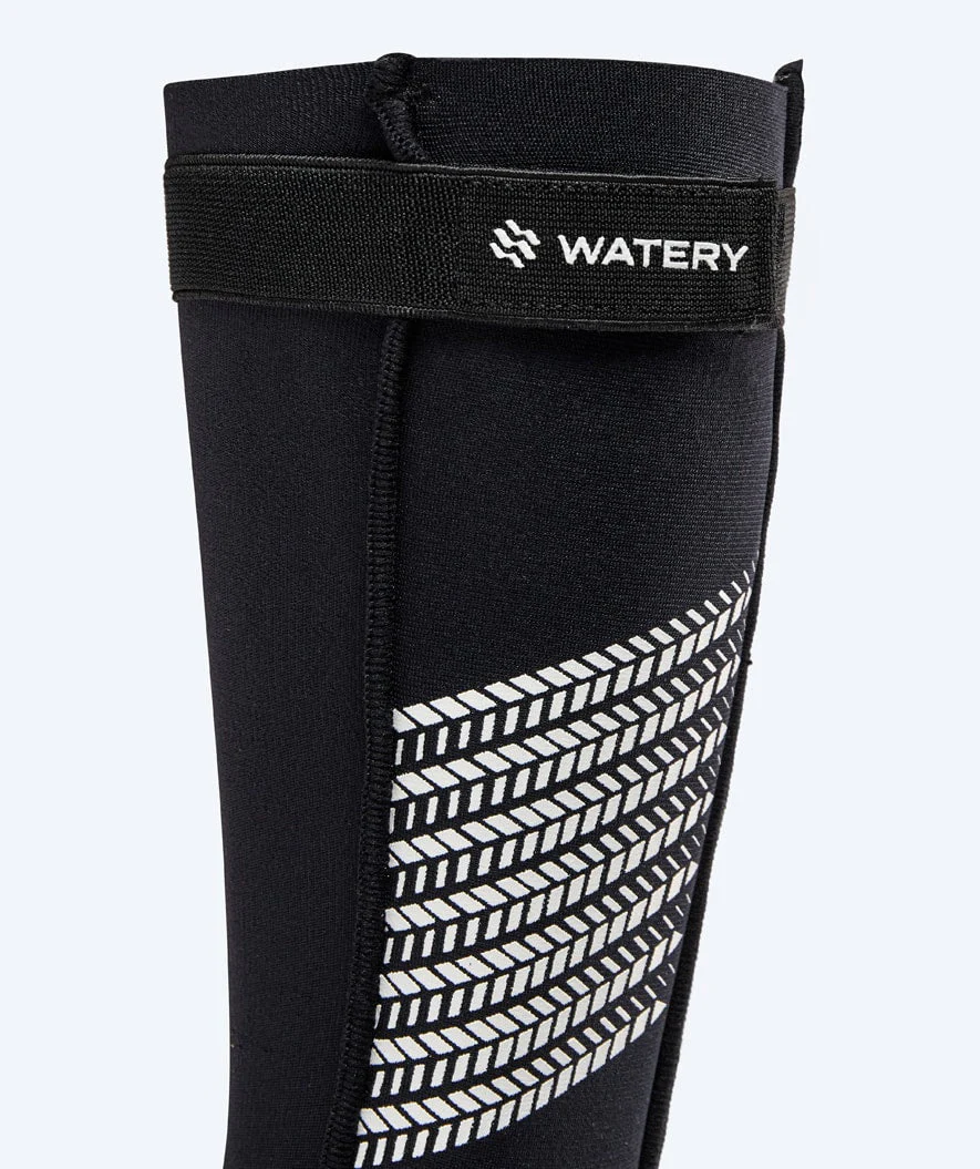 Watery neoprene set - Calder Pro (2,5 - 4mm) - Black - Image 17