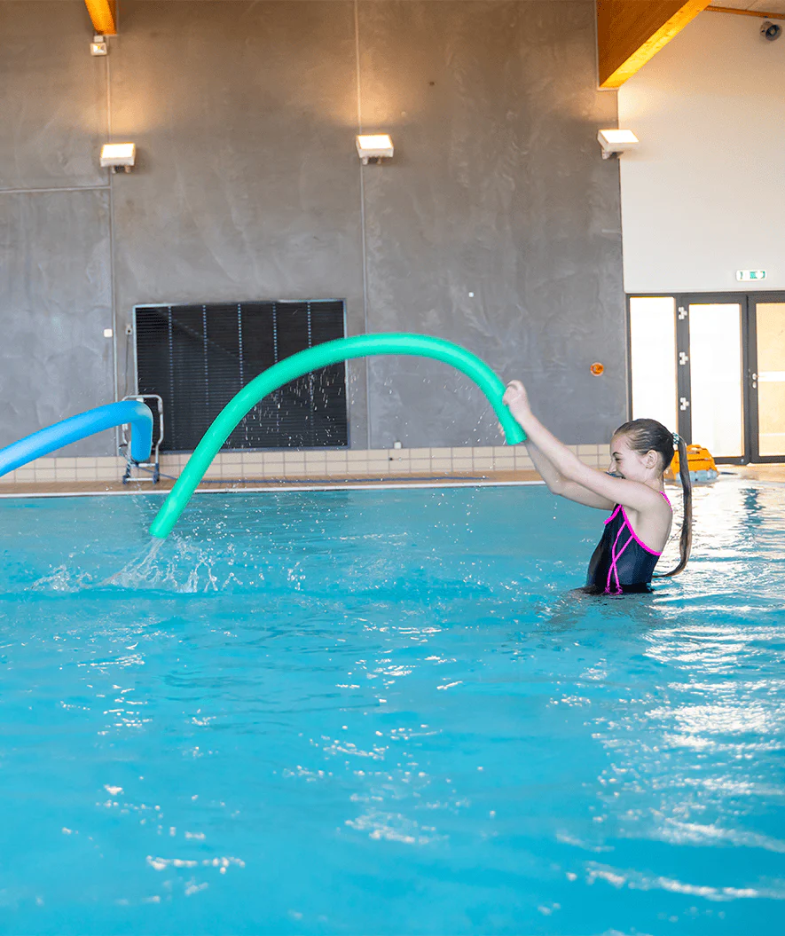 Watery pool noodle - Loch - Green - Image 9