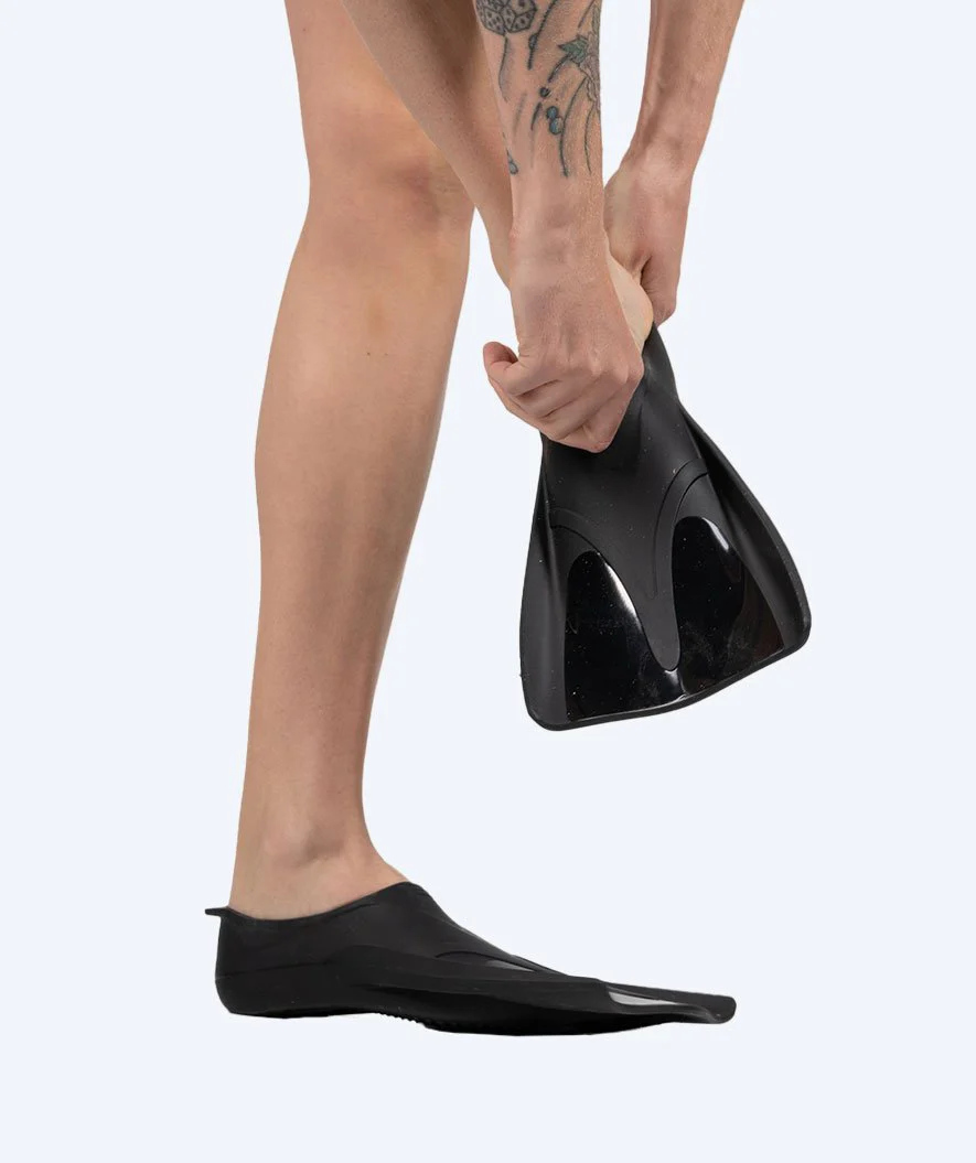 Watery short swim fins - Badger Active - Black - Image 9