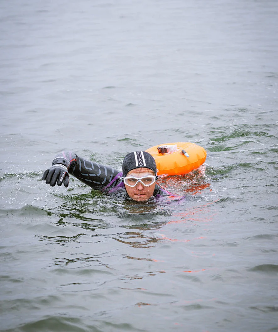 Watery swim buoy for swimming - Donut - Pink - Image 4