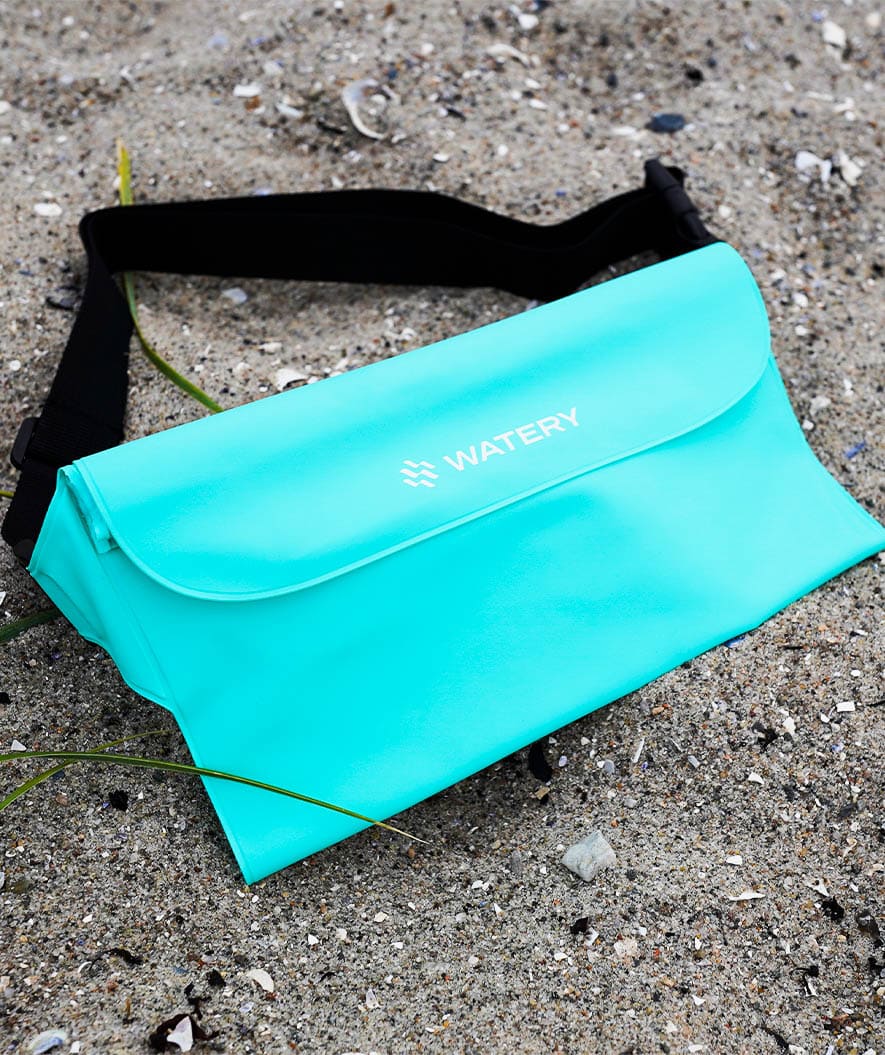 Watery waterproof bum bag - Talia - Mint green - Image 4
